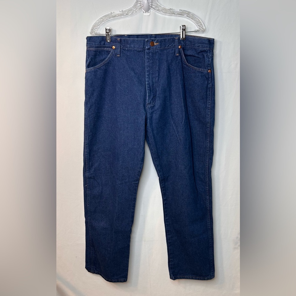 Wrangler Jeans Men’s 38X32 100%Cotton Blue Dark Wash Relaxed Fit Straight